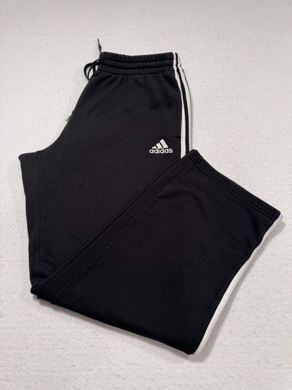 Adidas Men's Essentials 3-Stripes Open Hem Black Sweatpants Size Large